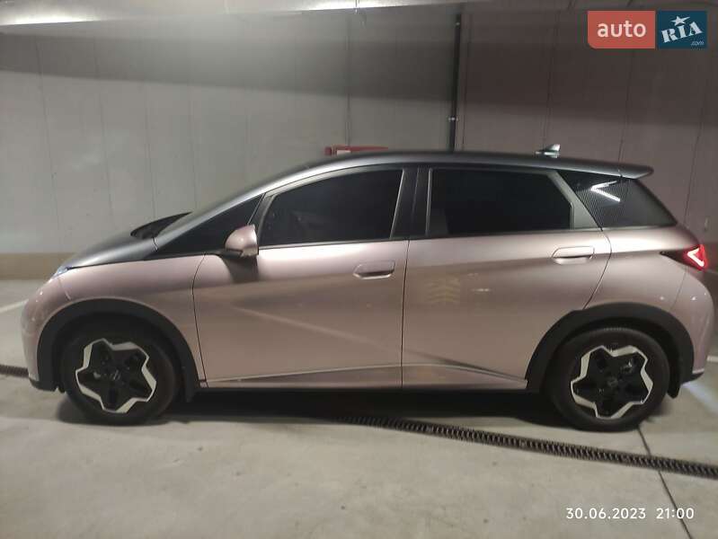 Легковые BYD Dolphin