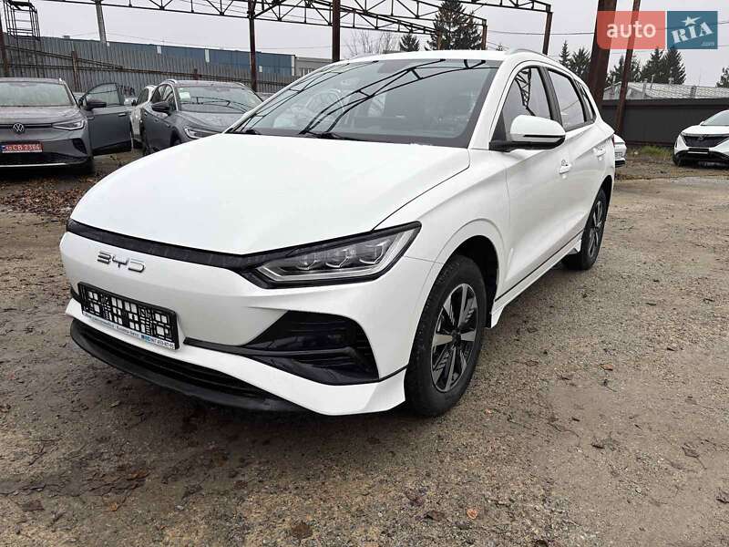 BYD E2