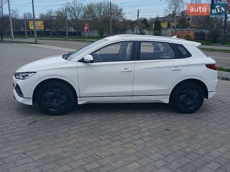 Хетчбек BYD E2
