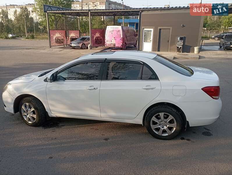 Седан BYD E5