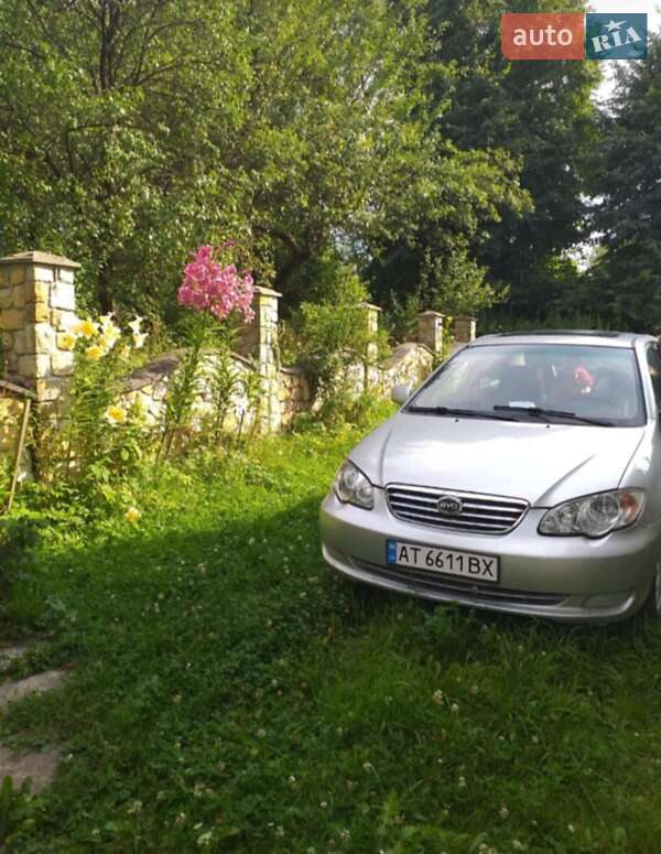 Седан BYD F3 2013 в Долине
