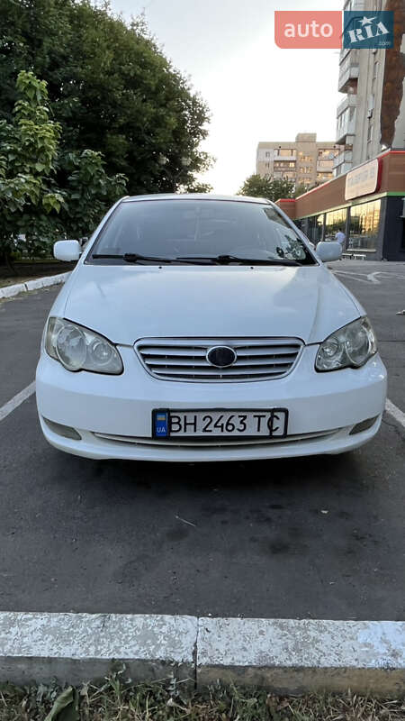 Легкові BYD F3