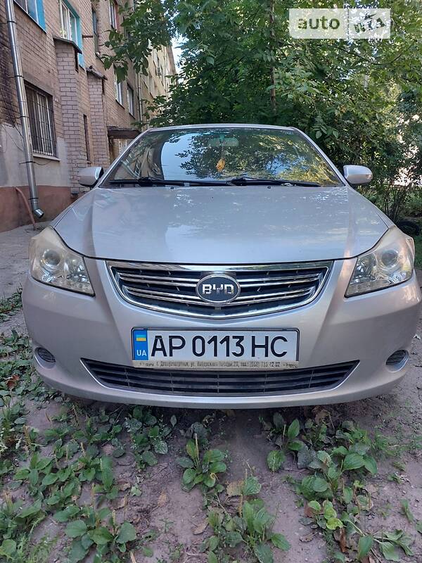 Седан BYD G3