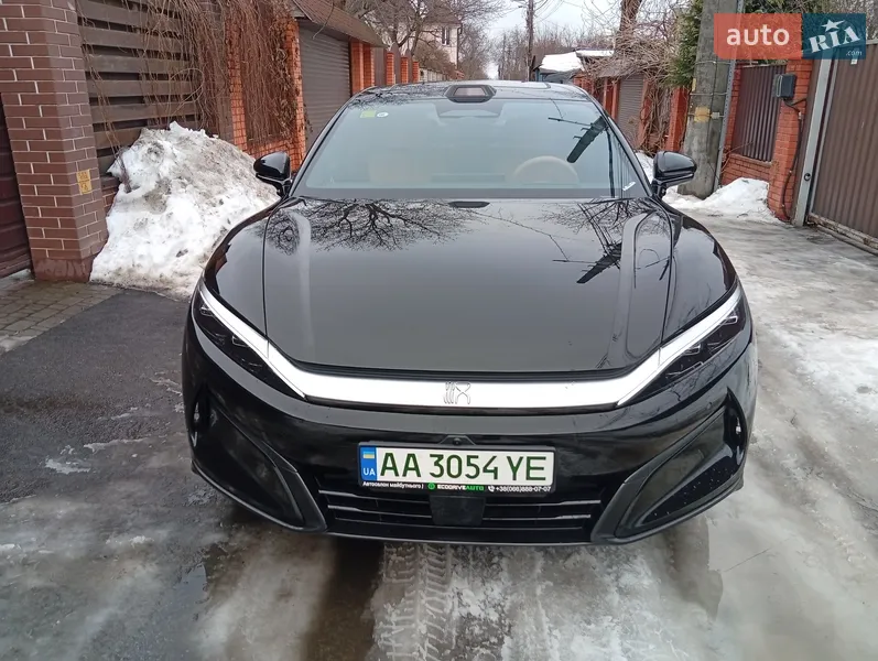 BYD Han L 2025