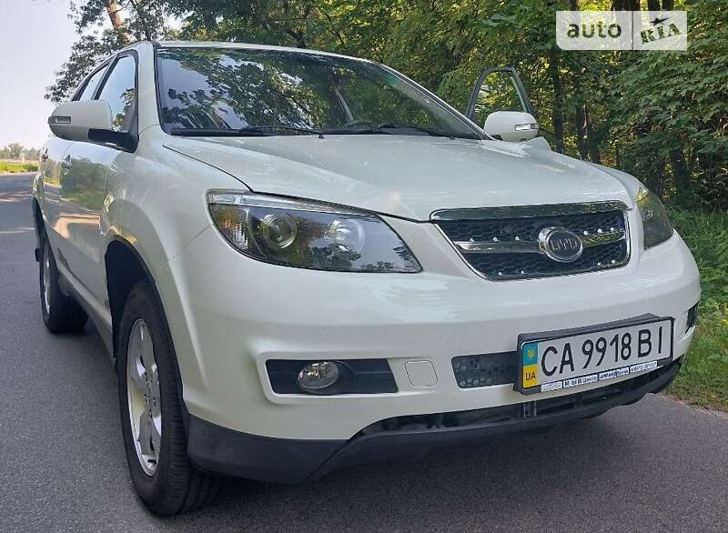 Хетчбек BYD S6