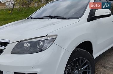 BYD S6  2012