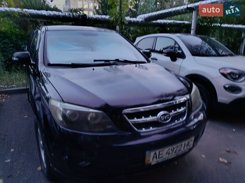 Внедорожник / Кроссовер BYD S6 2012 в Днепре
