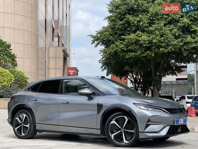 Внедорожник / Кроссовер BYD Song L