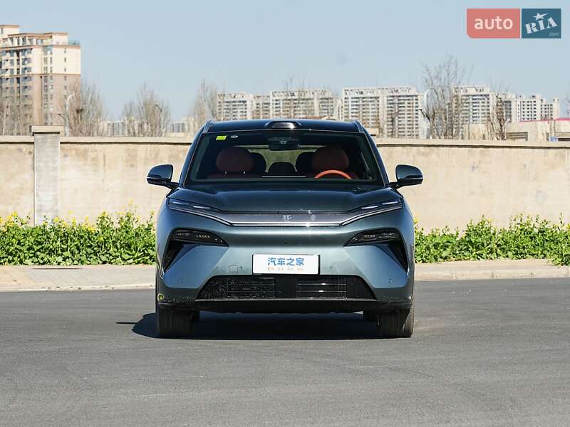 BYD Tang L