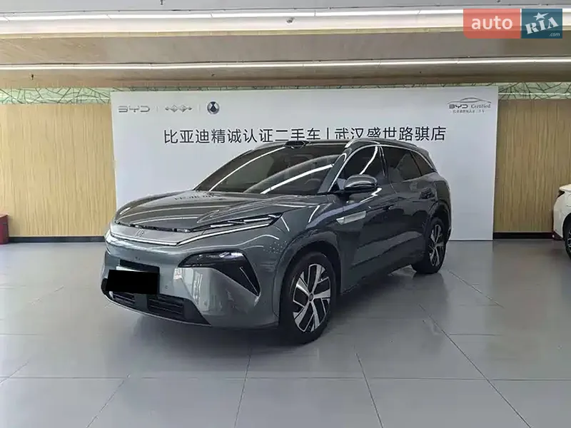BYD Tang L