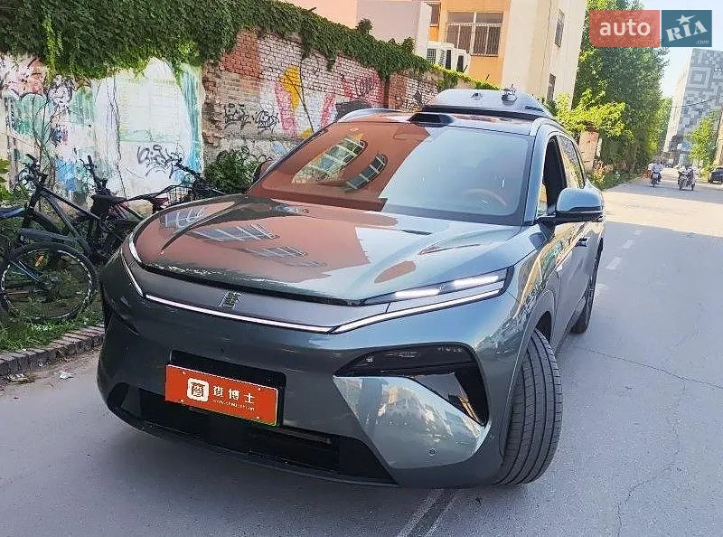 BYD Tang L