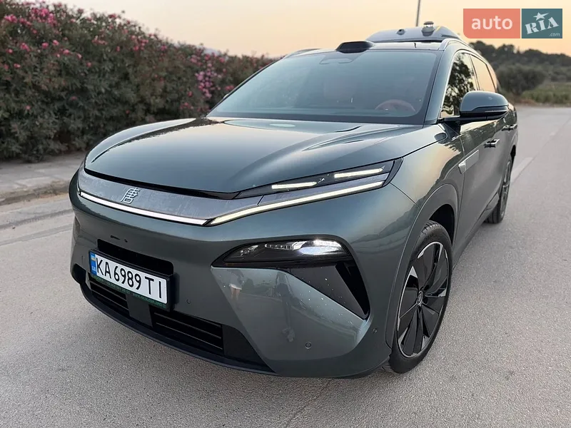 BYD Tang L