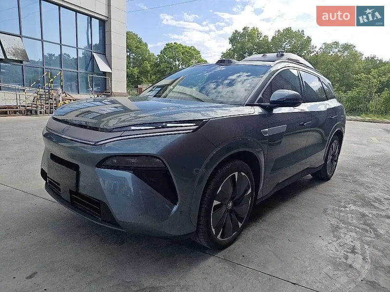 BYD Tang L