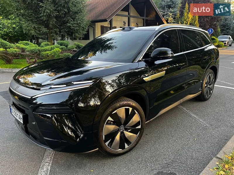 BYD Tang L