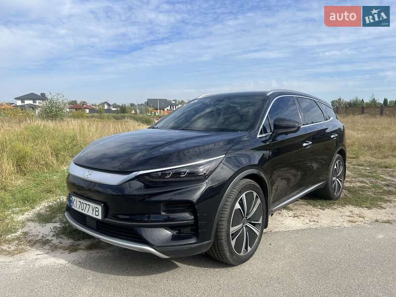 Внедорожник / Кроссовер BYD Tang