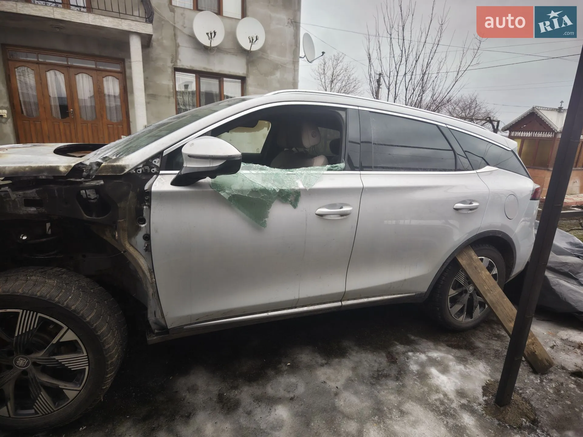 BYD Tang 2024 VIN LC0CE4CD7R0071042 фото оголошення 16 з 19