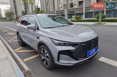 BYD Tang  2025