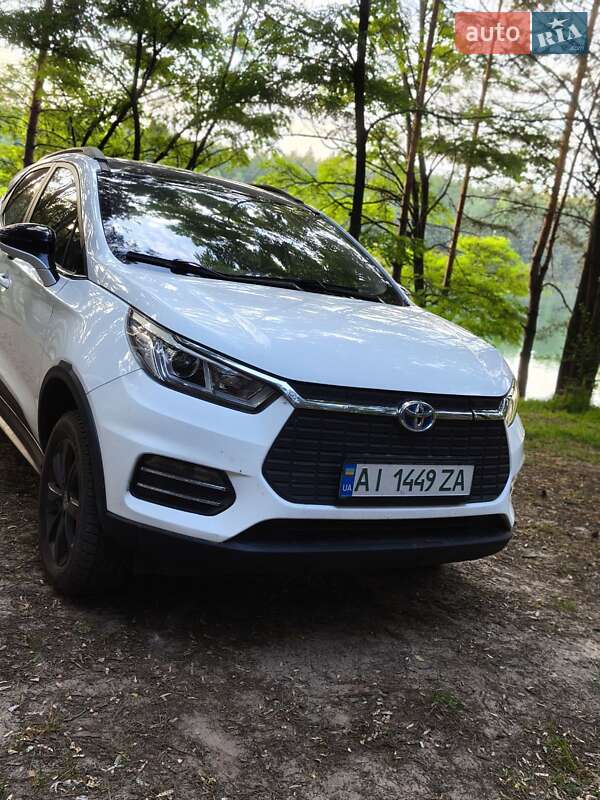 Внедорожник / Кроссовер BYD Yuan
