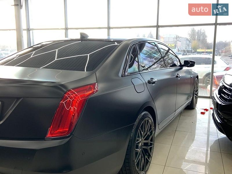 Седан Cadillac CT6