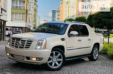 Cadillac Escalade  2012