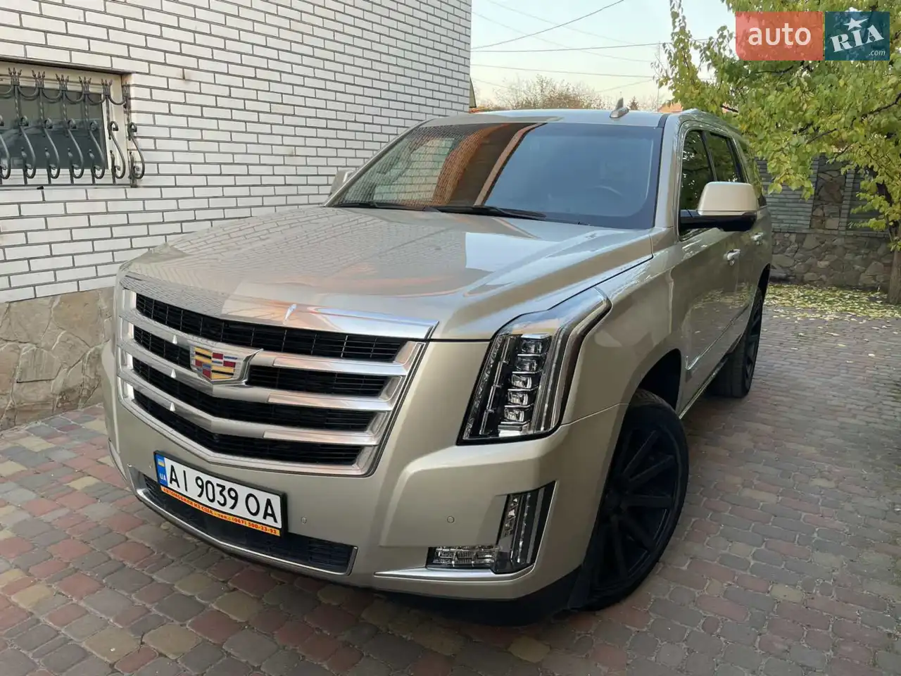 2016 Cadillac Escalade - мініатюра 4