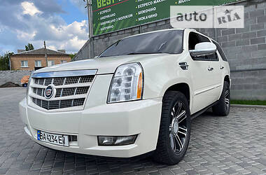 Cadillac Escalade  2013