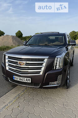 Cadillac Escalade platinum  2016