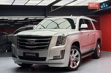 Cadillac Escalade ESV LUXURY 2016