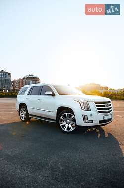 Cadillac Escalade  2014