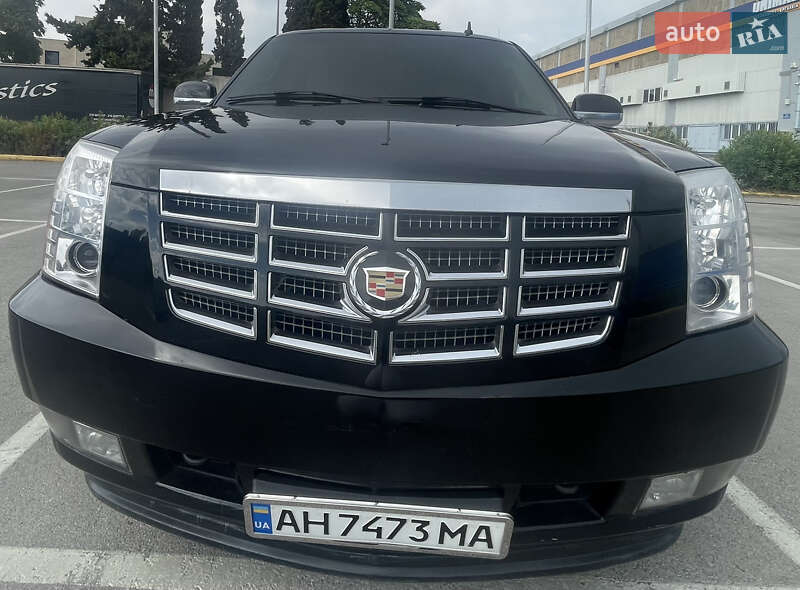 Внедорожник / Кроссовер Cadillac Escalade