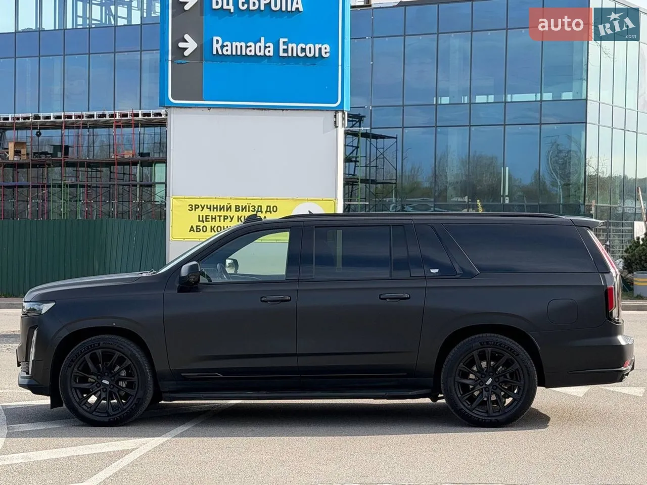 2021 Cadillac Escalade - мініатюра 3