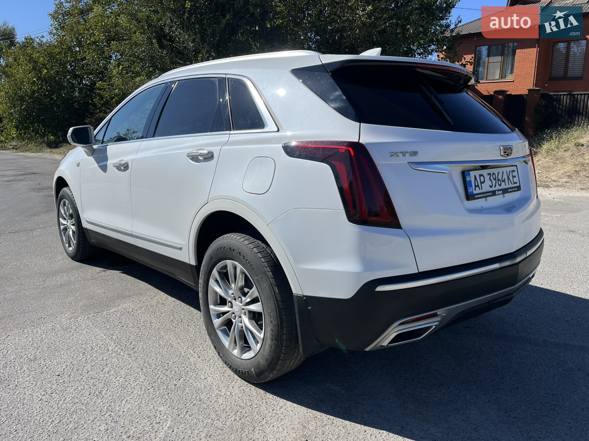 Cadillac XT5 2019 VIN 1GYKNCRS1LZ141976 фото оголошення 6 з 37