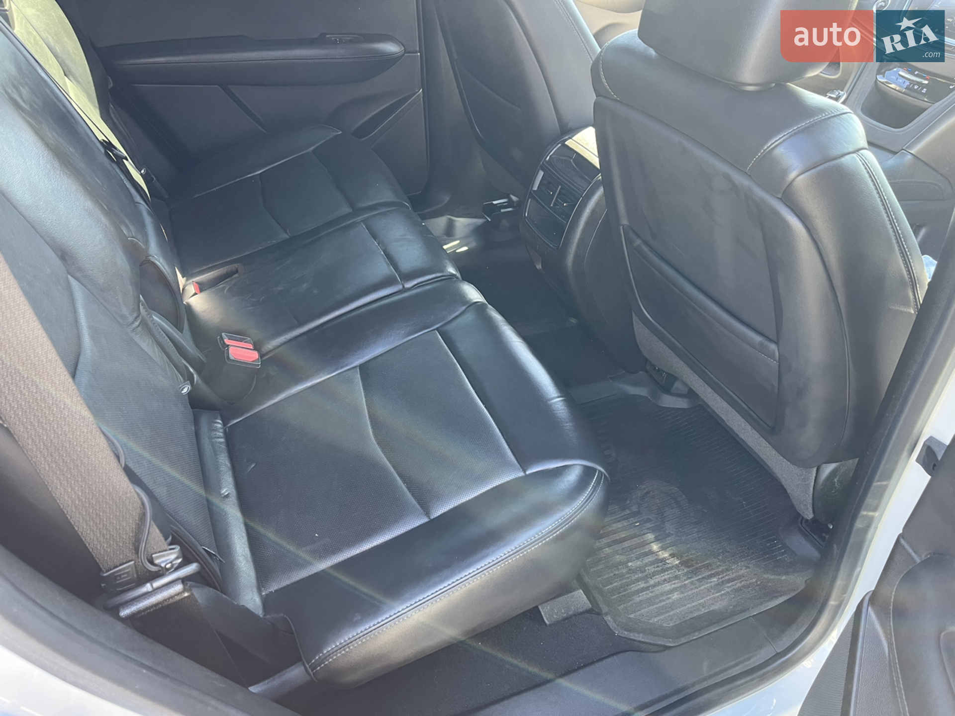 Cadillac XT5 2019 VIN 1GYKNCRS1LZ141976 фото оголошення 28 з 37