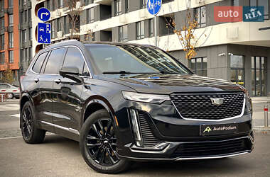 Cadillac XT6  2021