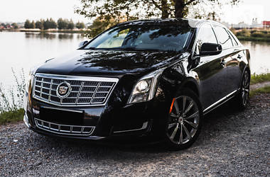 Cadillac XTS  2012