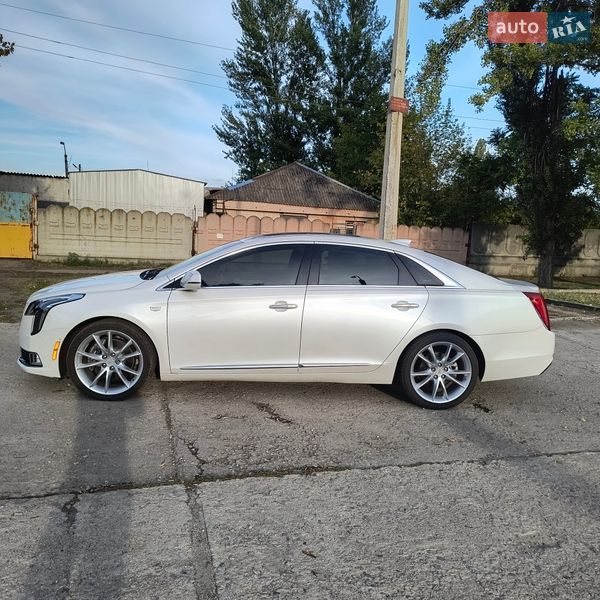 Cadillac XTS