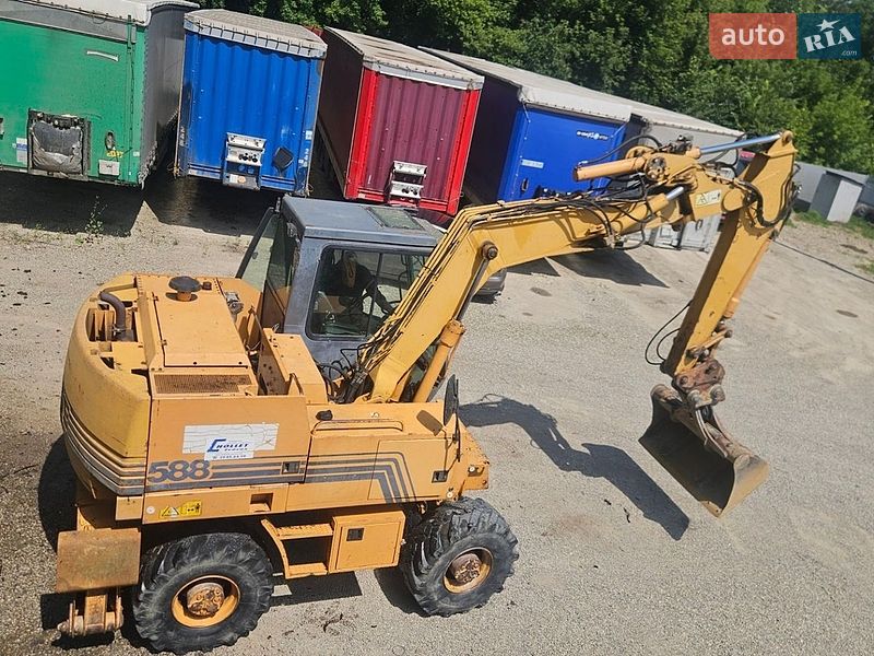 Колесный экскаватор Case Construction 580ST 1997 в Черновцах