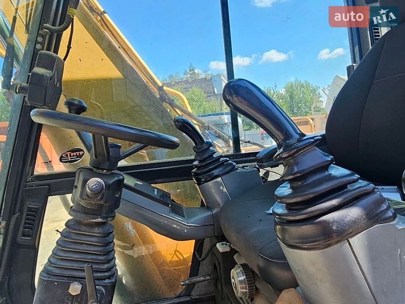 Колесный экскаватор Case Construction 580ST 1997 в Черновцах