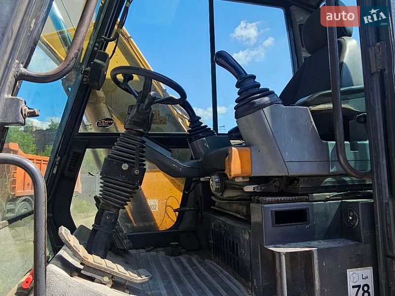 Колесный экскаватор Case Construction 580ST 1997 в Черновцах