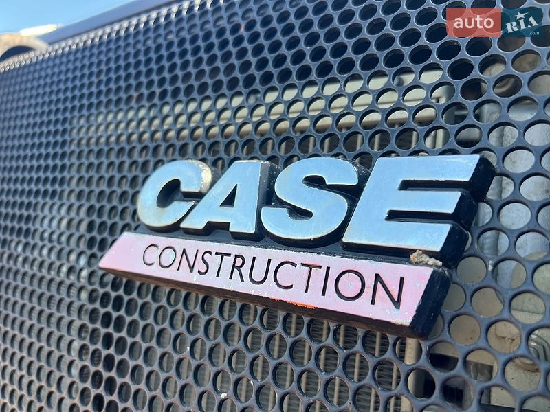 Екскаватор навантажувач Case Construction 695 ST 2016 в Рівному