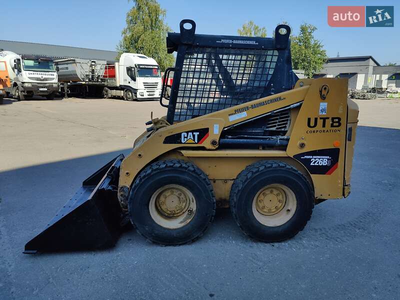 Caterpillar 226