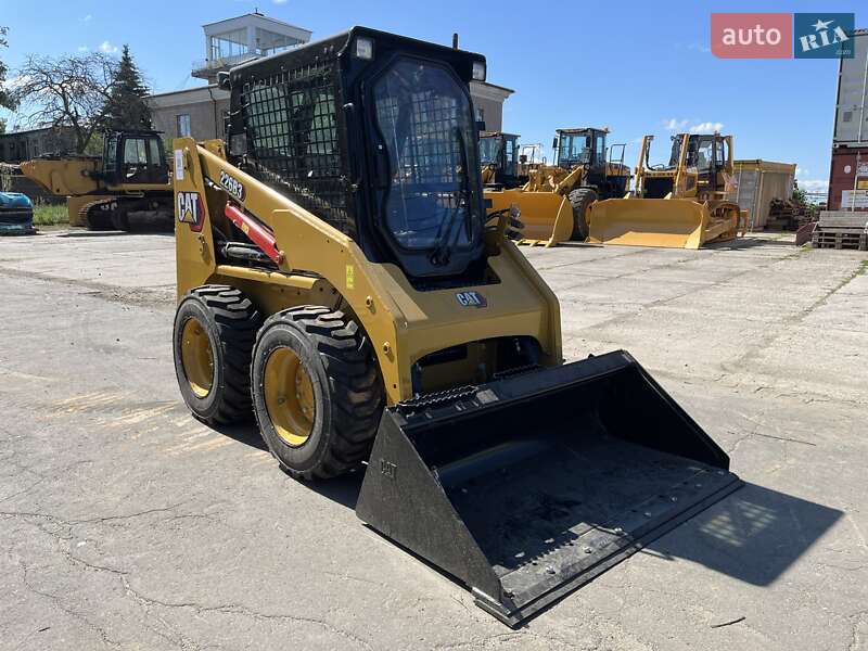 Caterpillar 226