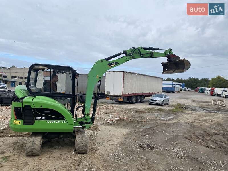 Гусеничний екскаватор Caterpillar 302.5
