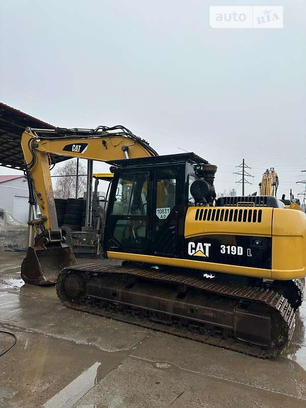 Caterpillar 319