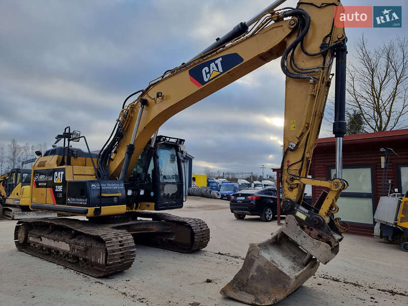 Caterpillar 320