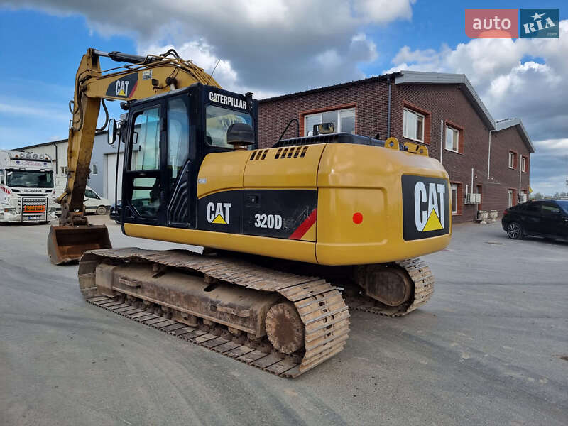 Гусеничний екскаватор Caterpillar 320