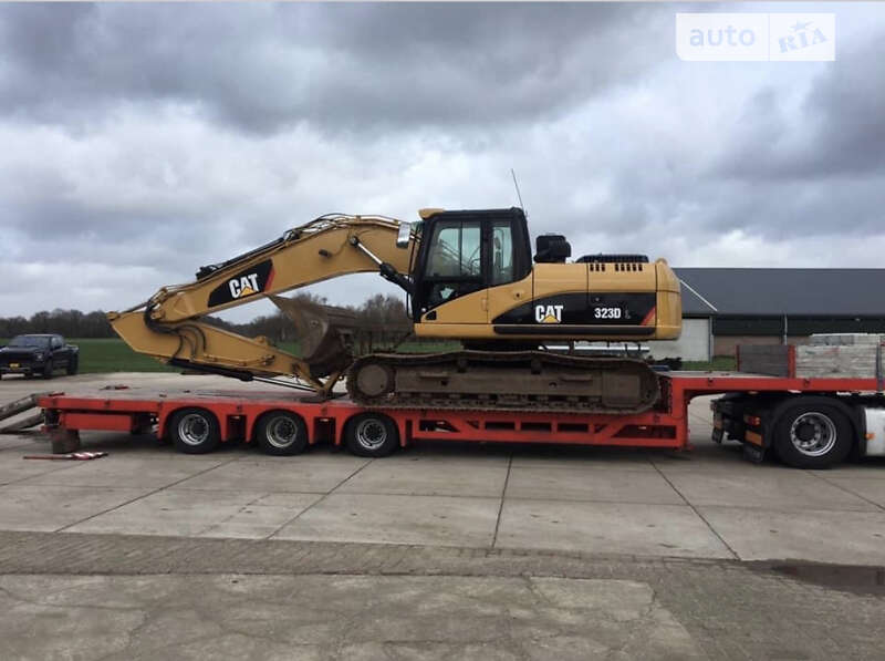 Caterpillar 323