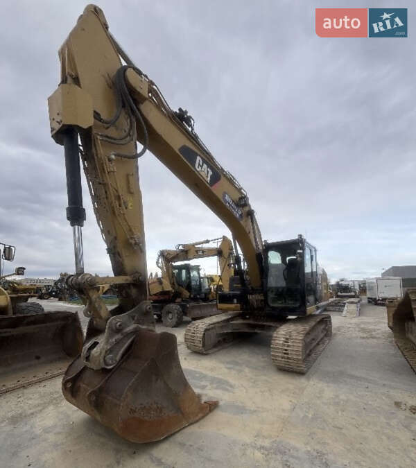 Caterpillar 323