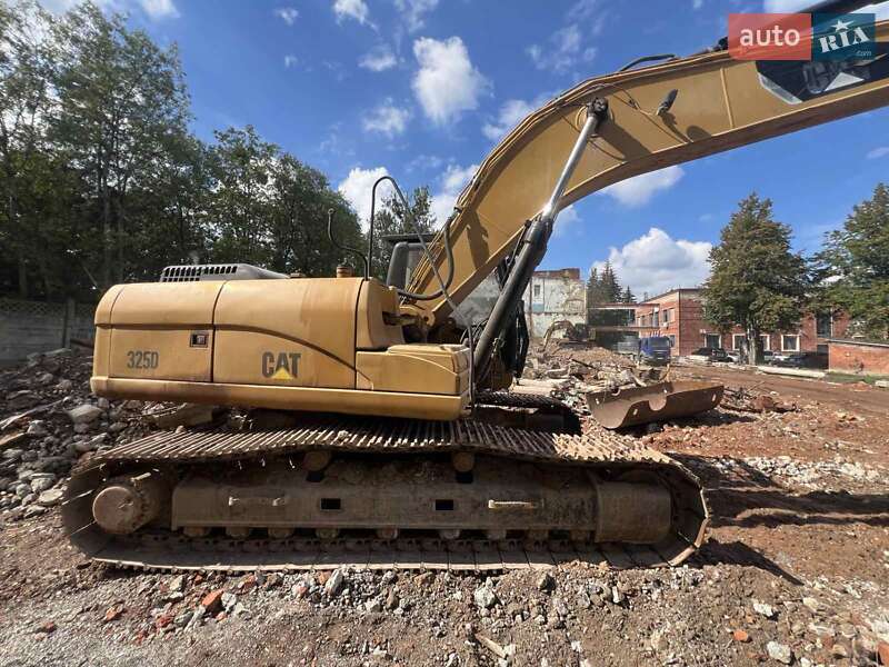 Caterpillar 325