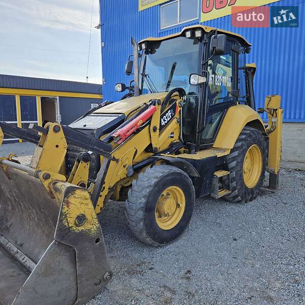 Екскаватор навантажувач Caterpillar 432